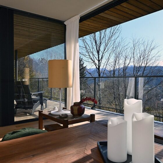Salon & vue panoramique | Maison L'avancée, Location haut-de-gamme Massif du Sancy